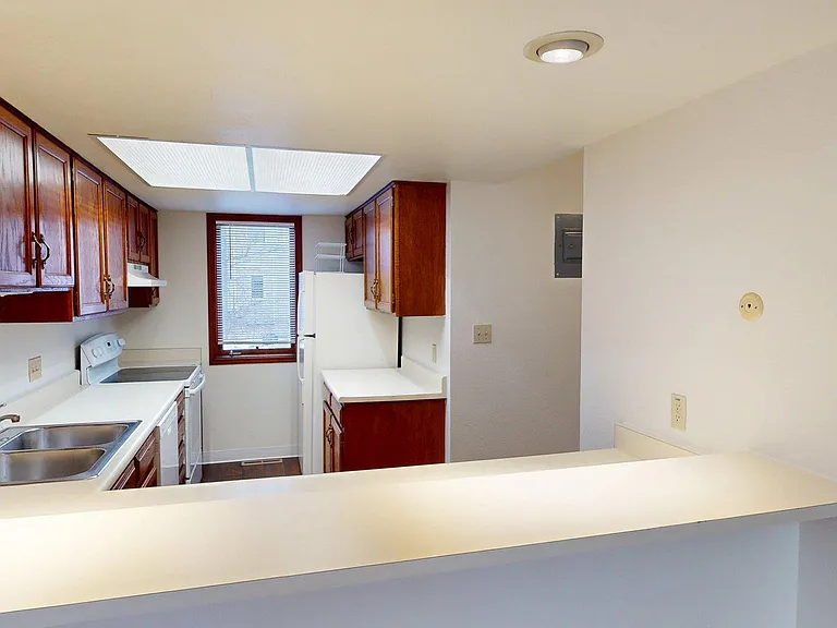 636 Arapahoe — Photo 13