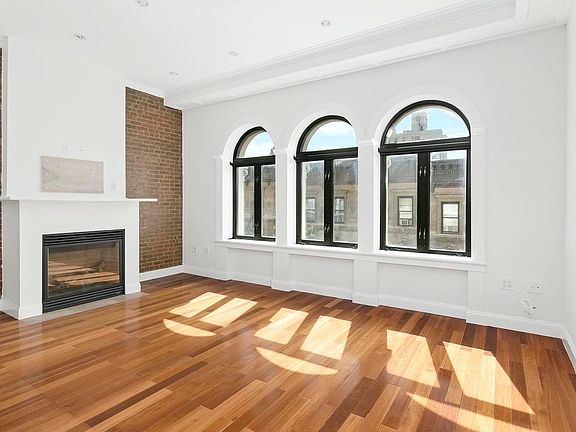 3rd image of 213 W 85th St APT 5