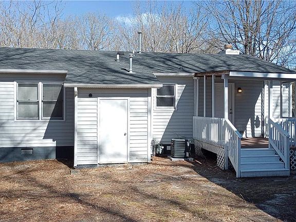 2nd image of 2118 Redwood Dr