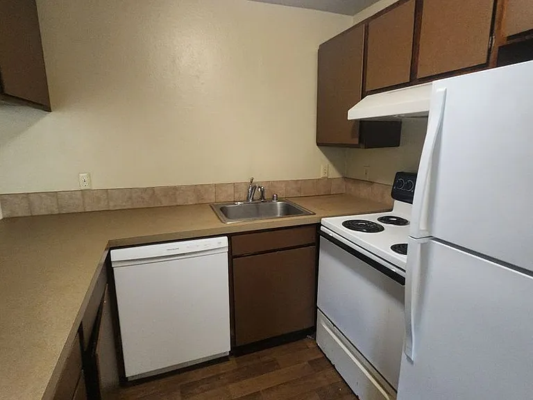 Heather Ridge, 2 Bedrooms, 1 Bathroom Apartments for Rent! — Photo 16