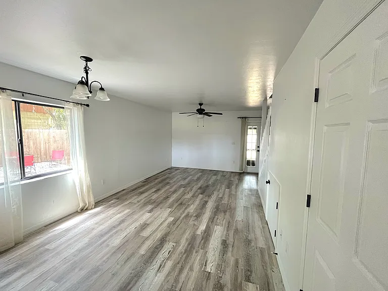 4717 SW 69th Ter — Photo 22