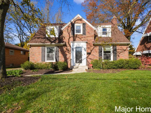 1853 Leonard St NW, Grand Rapids, MI 49504