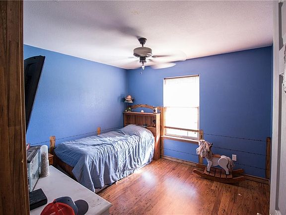 5th image of 420 Mustang Ln