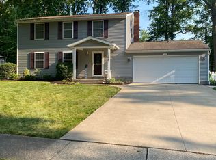 1298 Mockingbird Trl, Stow, OH 44224