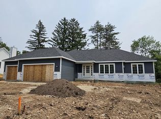 N3188 Iris Rd, Lake Geneva, WI 53147