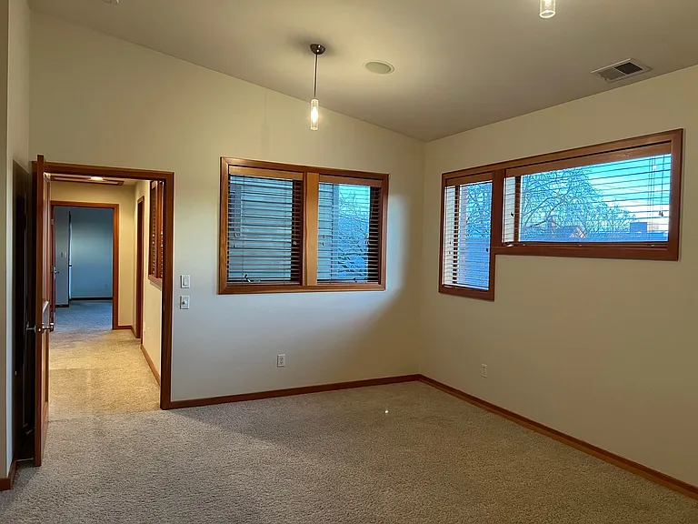 2644 NW Thurman St — Photo 15