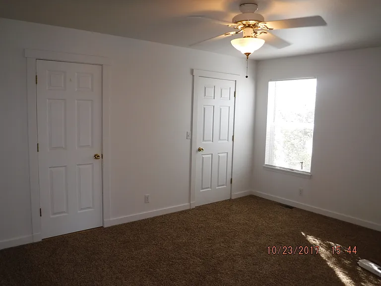 2716 W Villard St — Photo 17