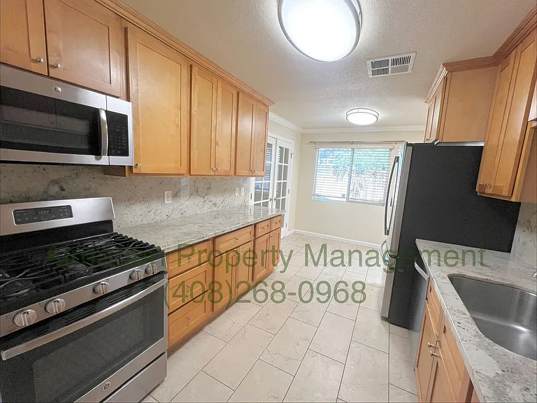 656 Curtner Ave — Photo 3
