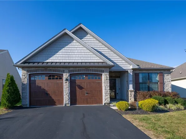 3465 Treeview Dr, Emmaus, PA 18049