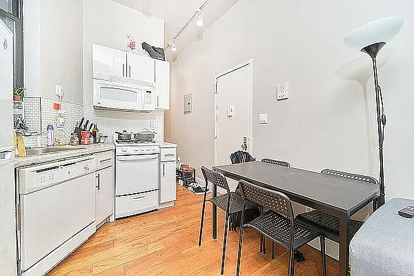 Rented by Living New York | media 4