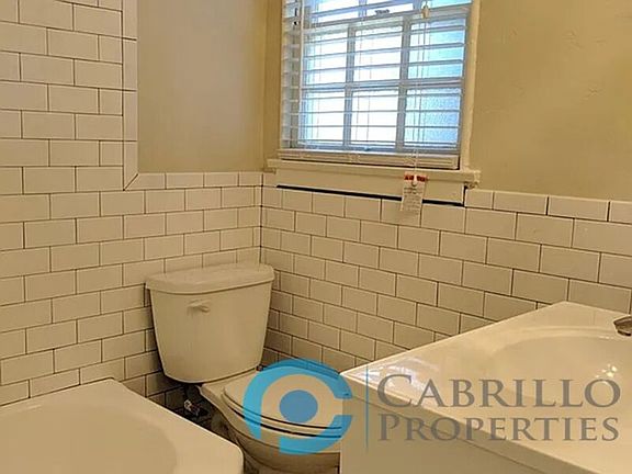 5th image of 3010 Quince St