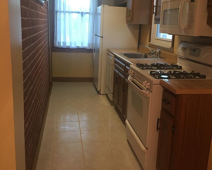 2nd image of 312 Quincy St