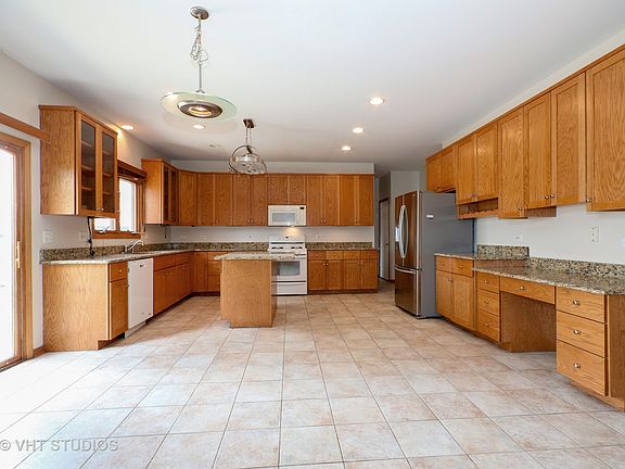 3rd image of 13323 Millbank Dr
