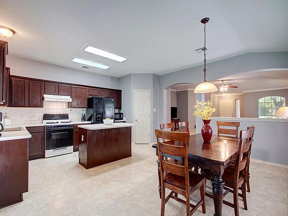 4th image of 1313 Coral Cay Ln