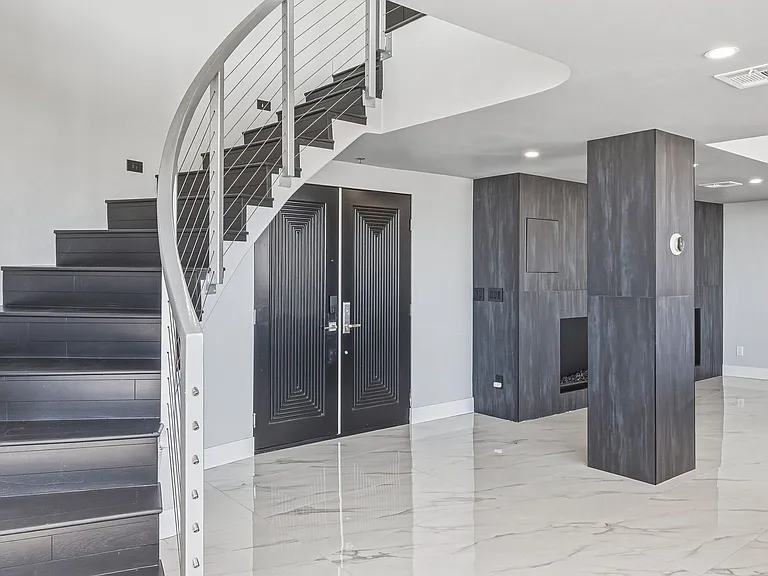3111 Bel Air Dr #28H — Photo 33