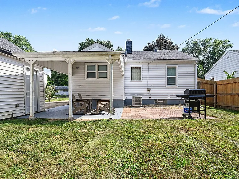 102 E Home Ave — Photo 23