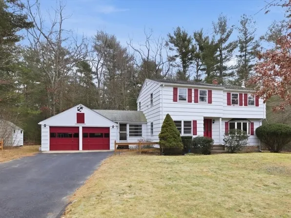 107 Oak St, Pembroke, MA 02359