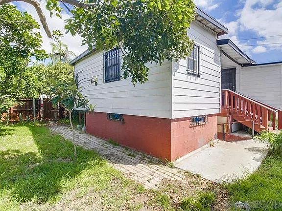 5th image of 2739-41 Logan Ave