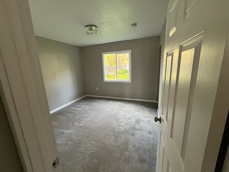 1310 Los Robles Blvd #B — Photo 19