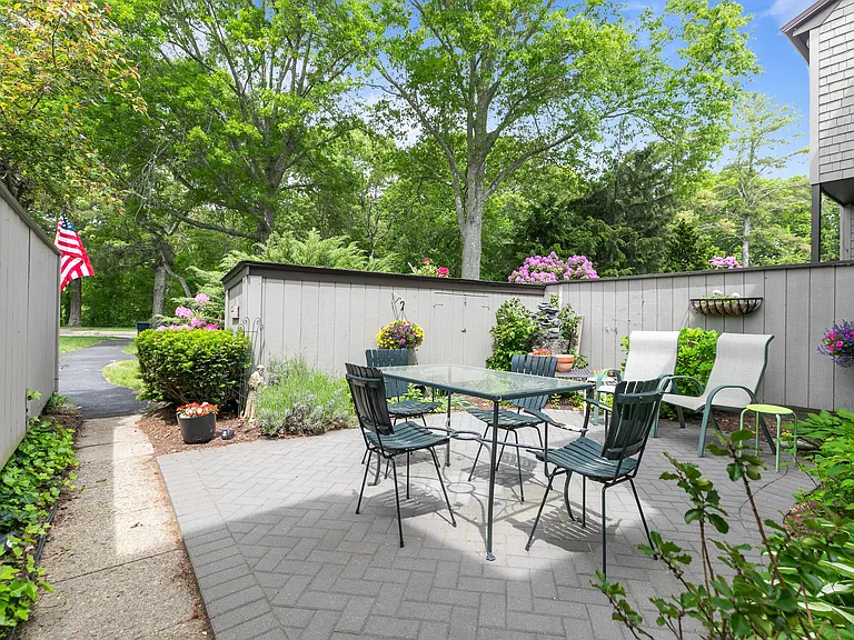 226 Fishing Cove Rd — Photo 3