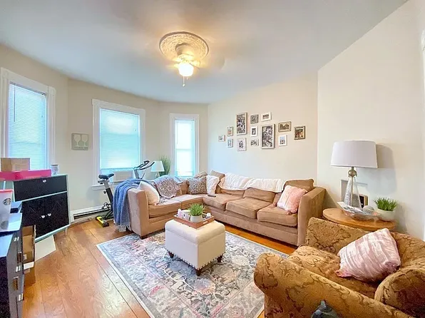 542 E 5th St, South Boston, MA