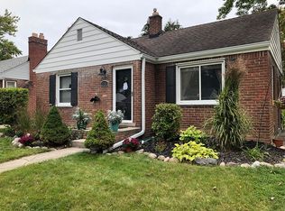 2060 Ellwood Ave, Berkley, MI 48072
