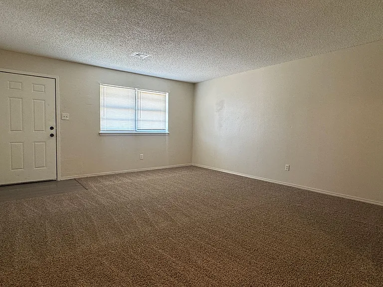 6709 SW Beta Ave — Photo 4