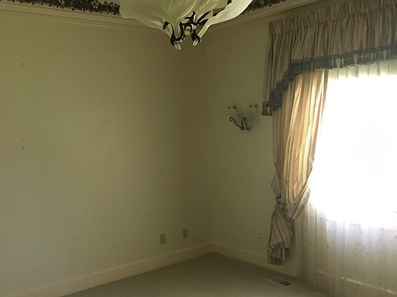 2nd image of 1731 S Bambrough Pl