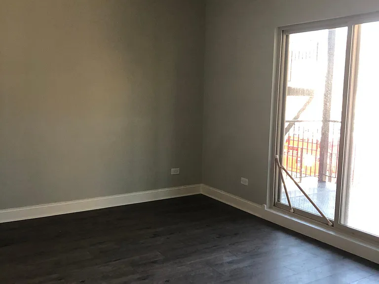 2414 W Arthington St #1 — Photo 6