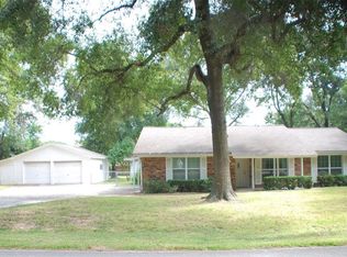 21810 Roseville Dr, Spring, TX 77388