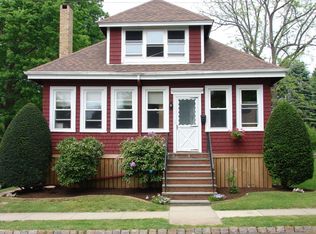2 Wood St, Fairhaven, MA 02719