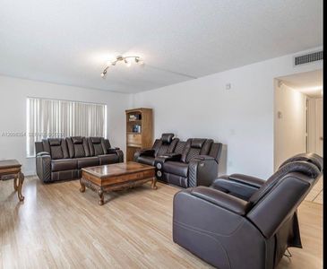 4174 Inverrary Dr APT 202, Lauderhill, FL, 33319
