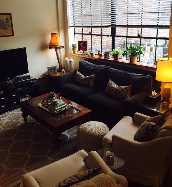 Den - 319 Campbell Ave SW #105