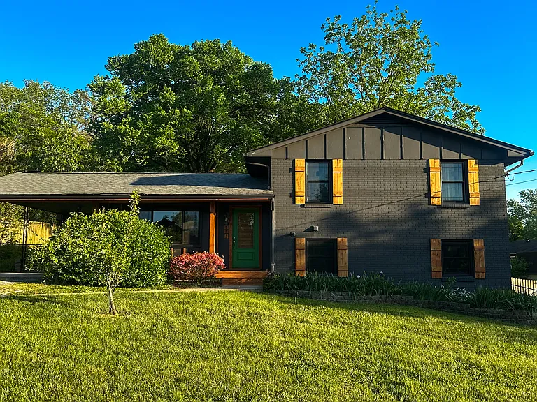 551 Bonerwood Dr — Photo 1