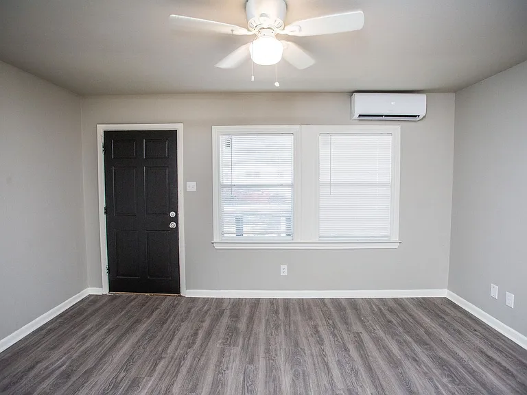 4629 Elgin Ave — Photo 16