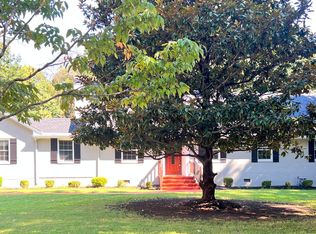 514 W Cornwallis Dr, Greensboro, NC 27408