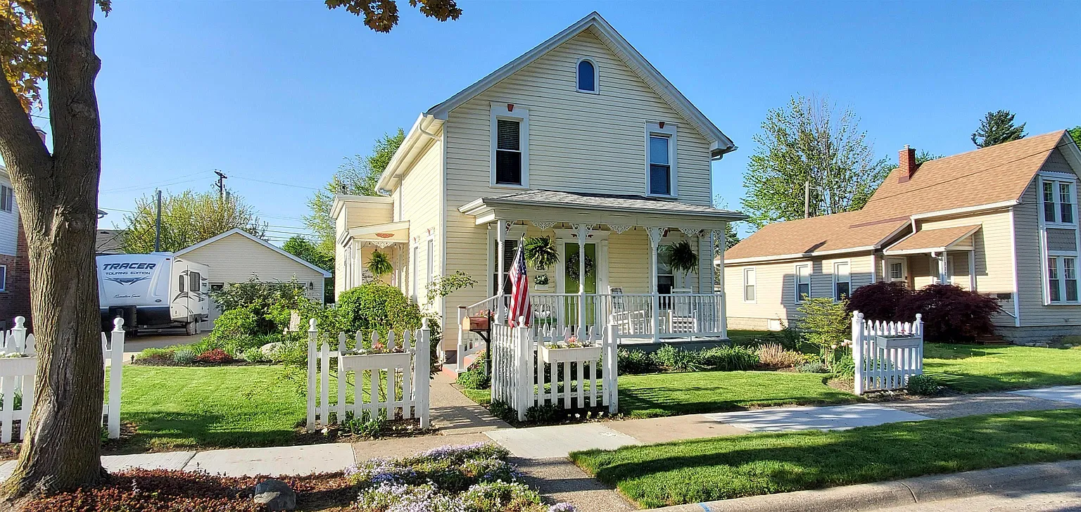 236 Jones St photo 1