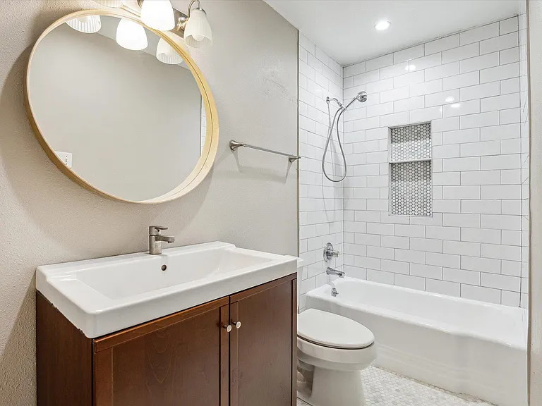 1304 Mariposa Dr #104 — Photo 16