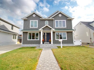 48 2nd Street, New Hyde Park, NY, 11040