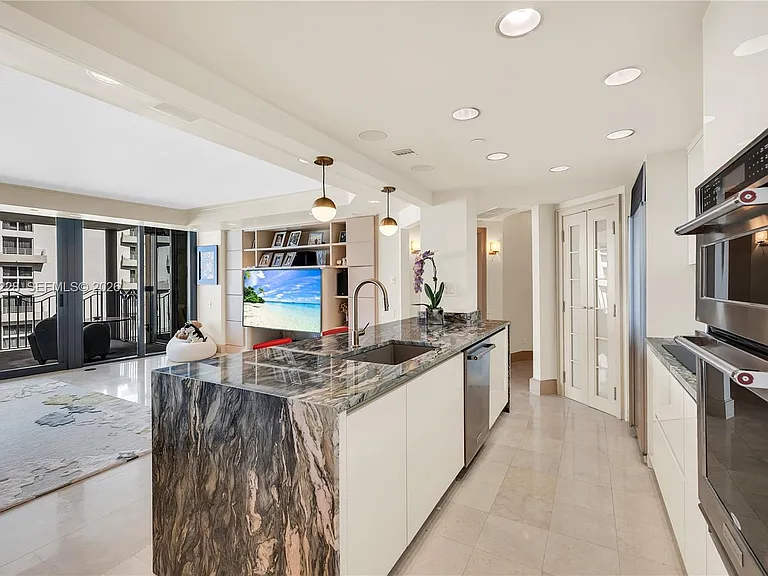 1500 Ocean Dr #1005 — Photo 15
