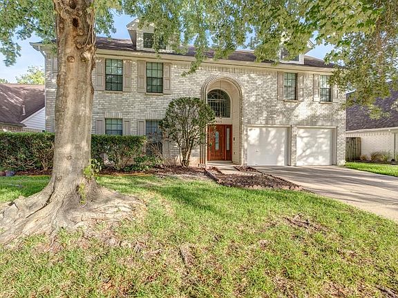2nd image of 3411 Stillwater Ln