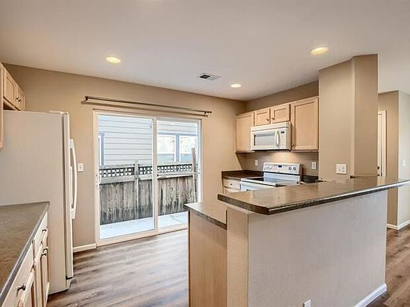 4th image of 2172 Willow Ct