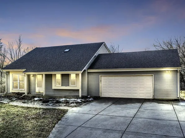 W313S6637 Spring DRIVE, Mukwonago, WI 53149