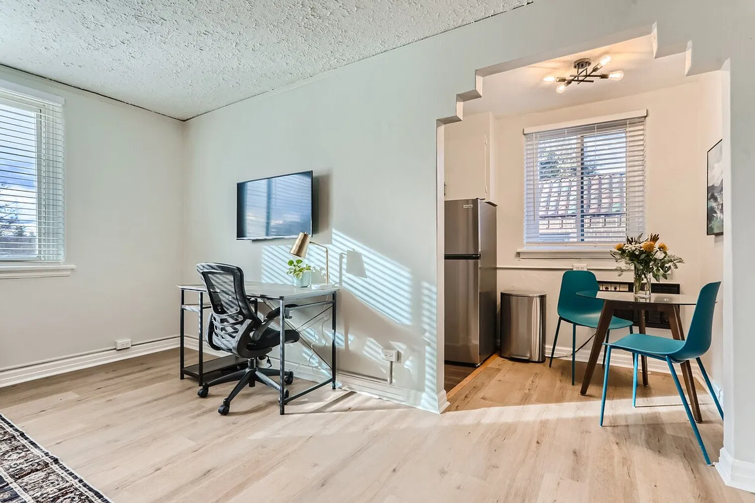 1 bed, 1.0 bath, 452 sqft, $2,601 — Photo 2