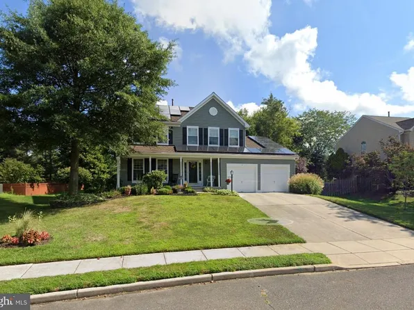 5 Middleton Dr, Lumberton, NJ 08048