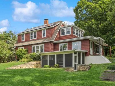 810 N Johnson St, Iowa City, IA, 52245