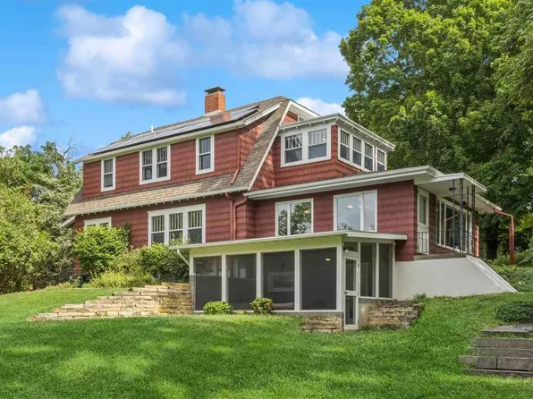 810 N Johnson St, Iowa City, IA 52245