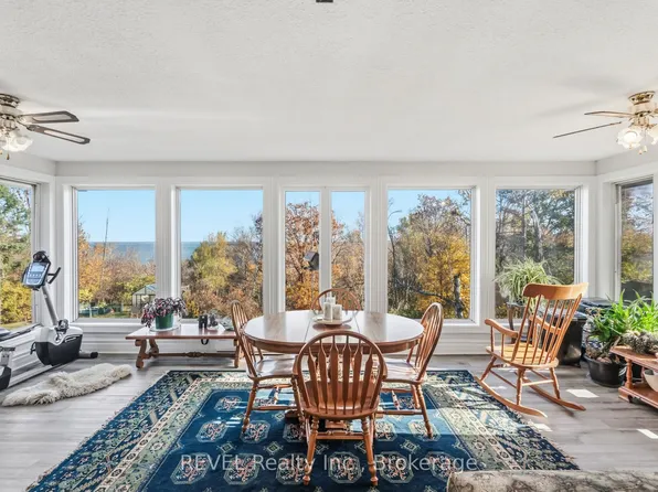 635 William St, Midland, ON L4R 2S7