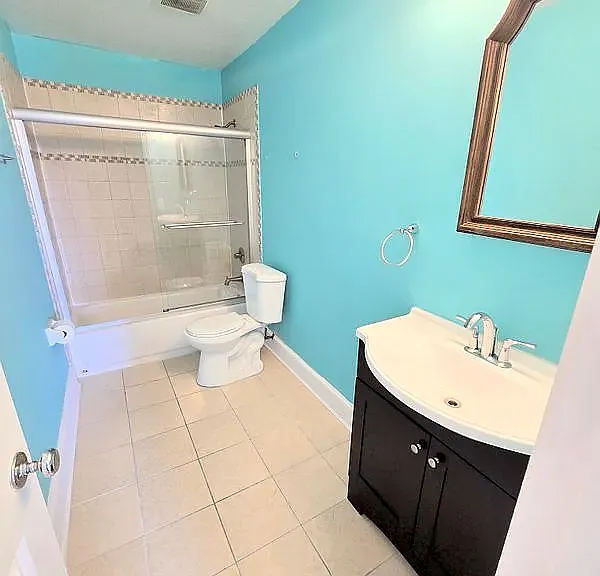 1827 E Capitol St SE #A — Photo 1