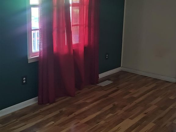2nd image of 1531 Katherine St NW